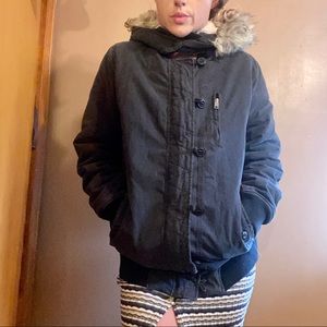 AMERICAN EAGLIE FAUX FUR HOOD PARKA